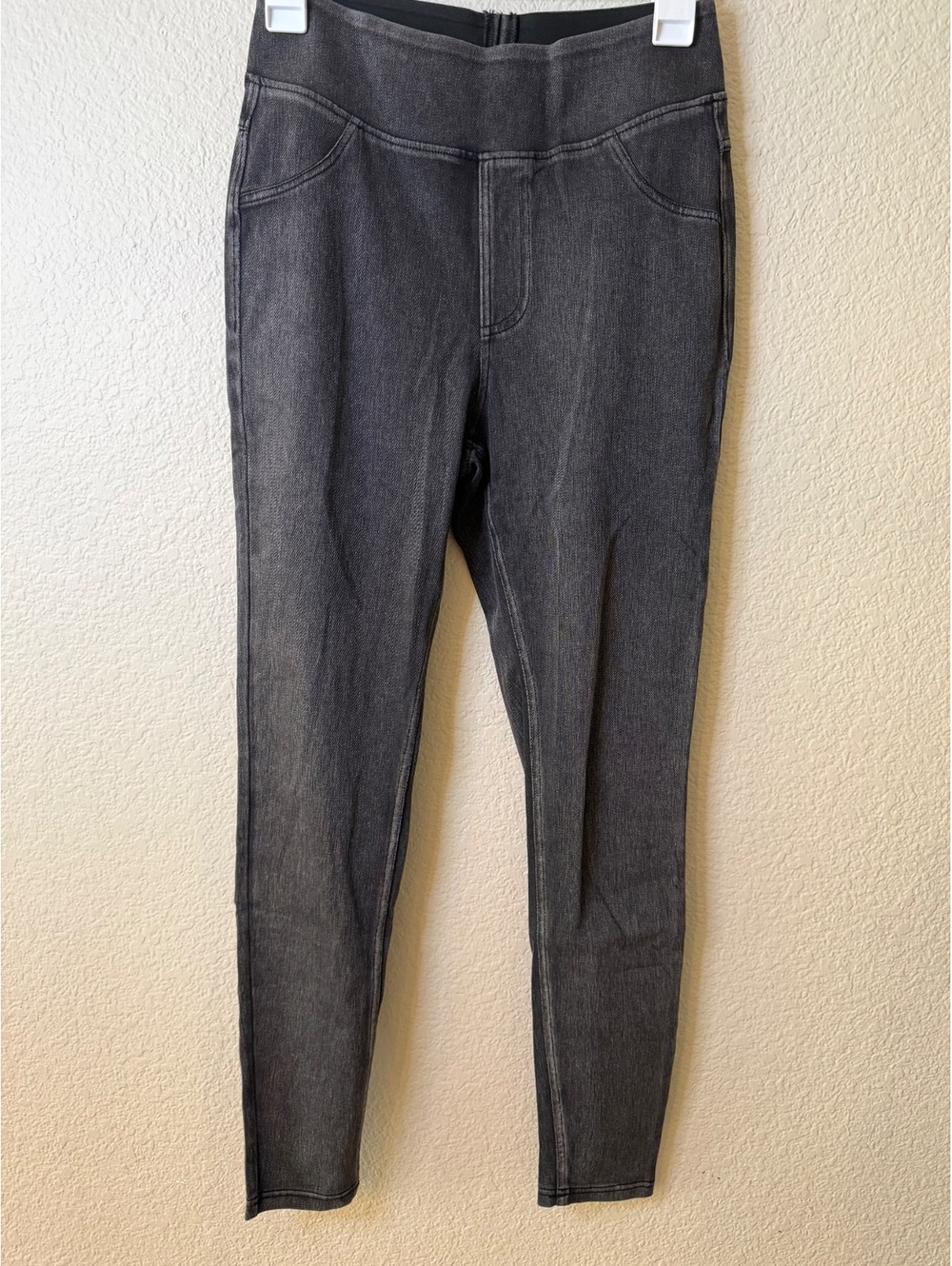 Halara Small Full Length Black Skinny Denim/ Jegging
